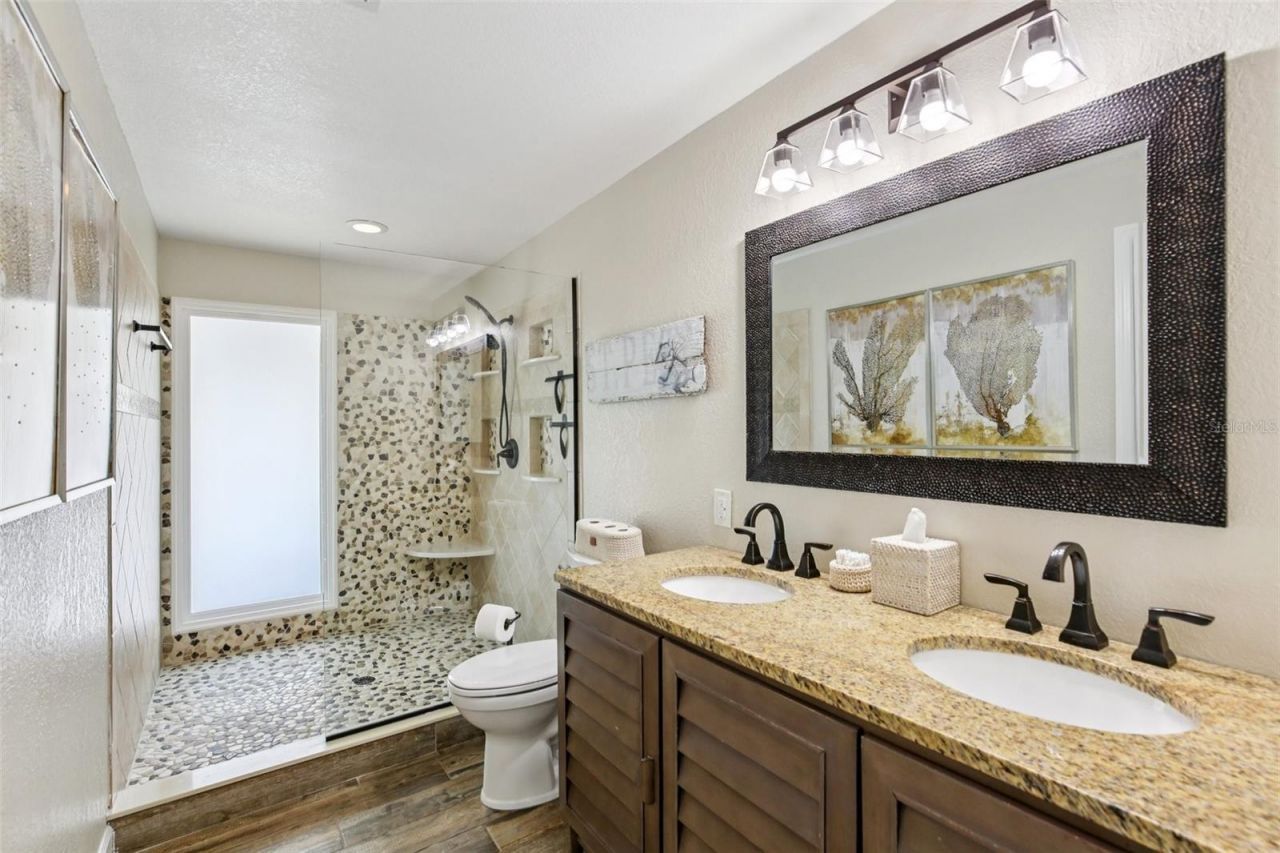 5036 Dover Street Ne, Saint Petersburg, FL 33703 Photo