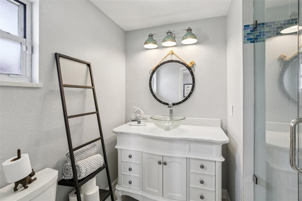 5036 Dover Street Ne, Saint Petersburg, FL 33703 Photo