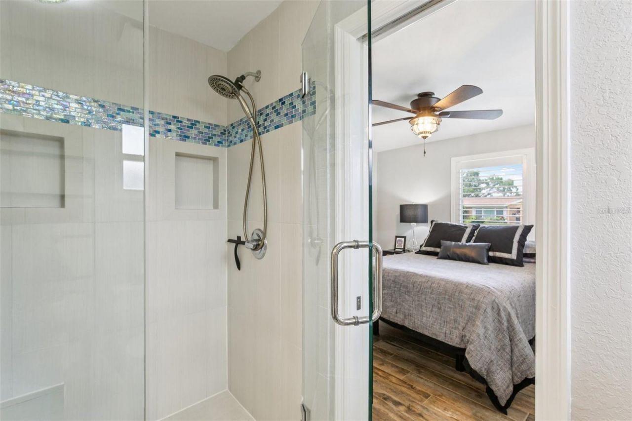 5036 Dover Street Ne, Saint Petersburg, FL 33703 Photo