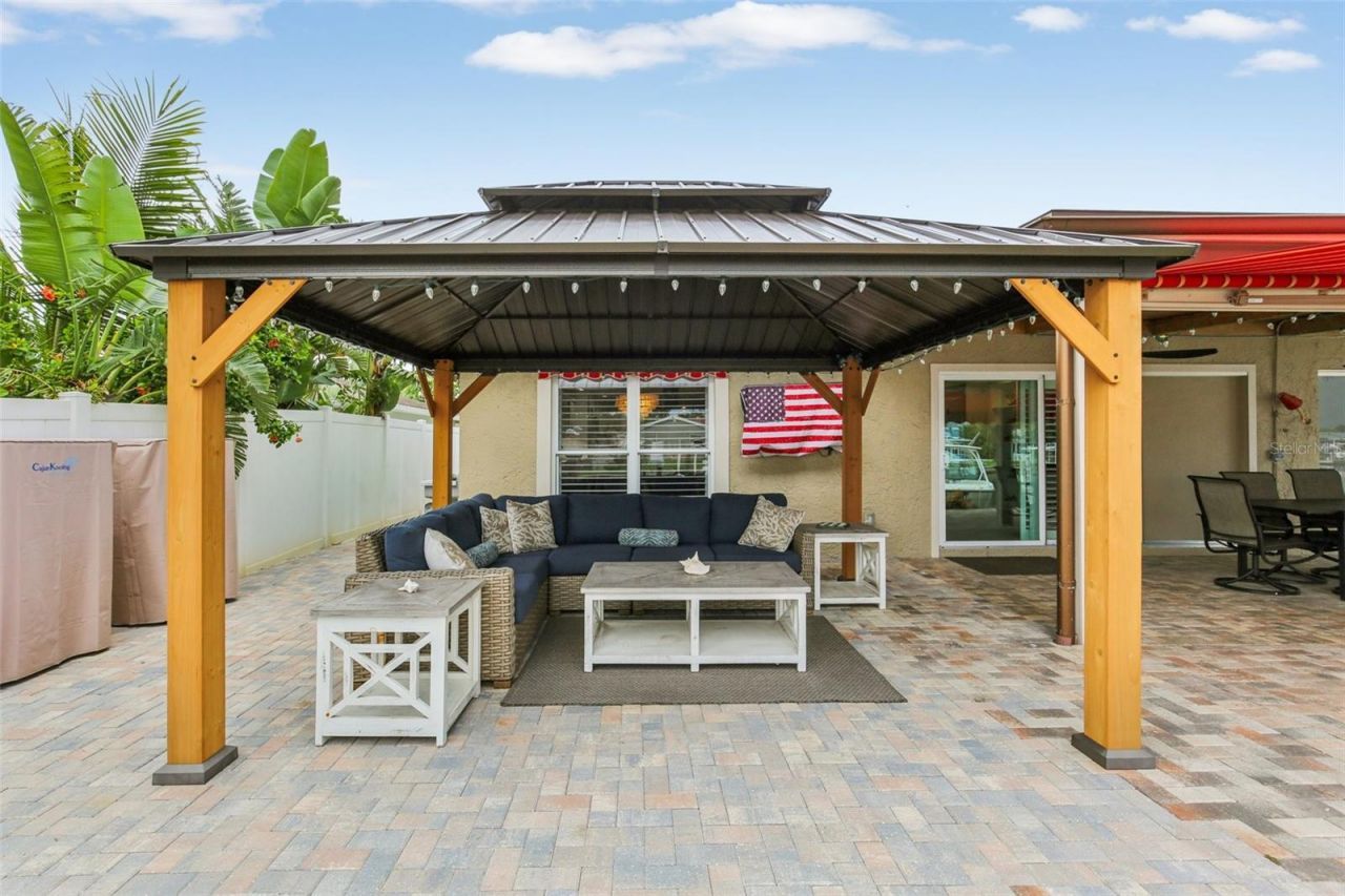 5036 Dover Street Ne, Saint Petersburg, FL 33703 Photo