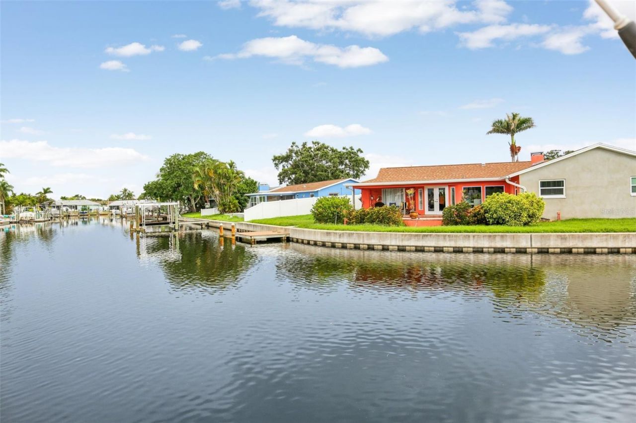 5036 Dover Street Ne, Saint Petersburg, FL 33703 Photo