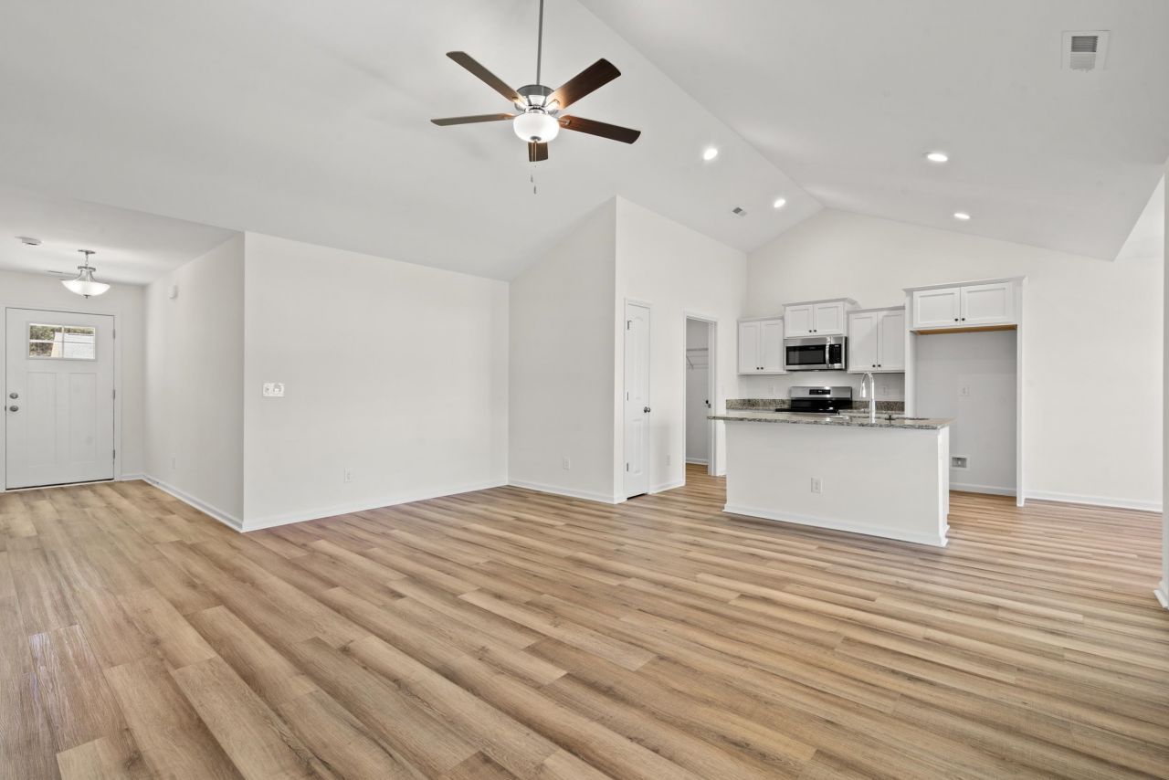 181 Gray Owl Dr. Photo 2