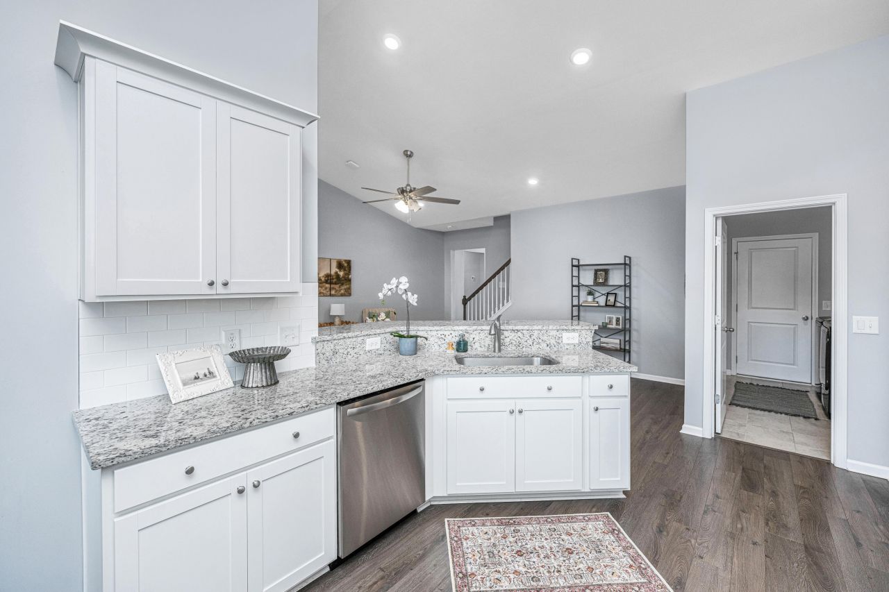 226 Firewheel Court Photo 11