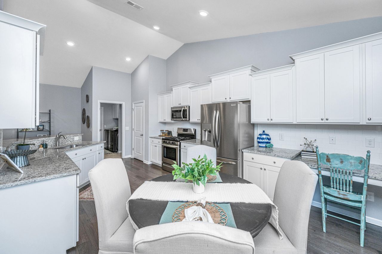 226 Firewheel Court Photo 12