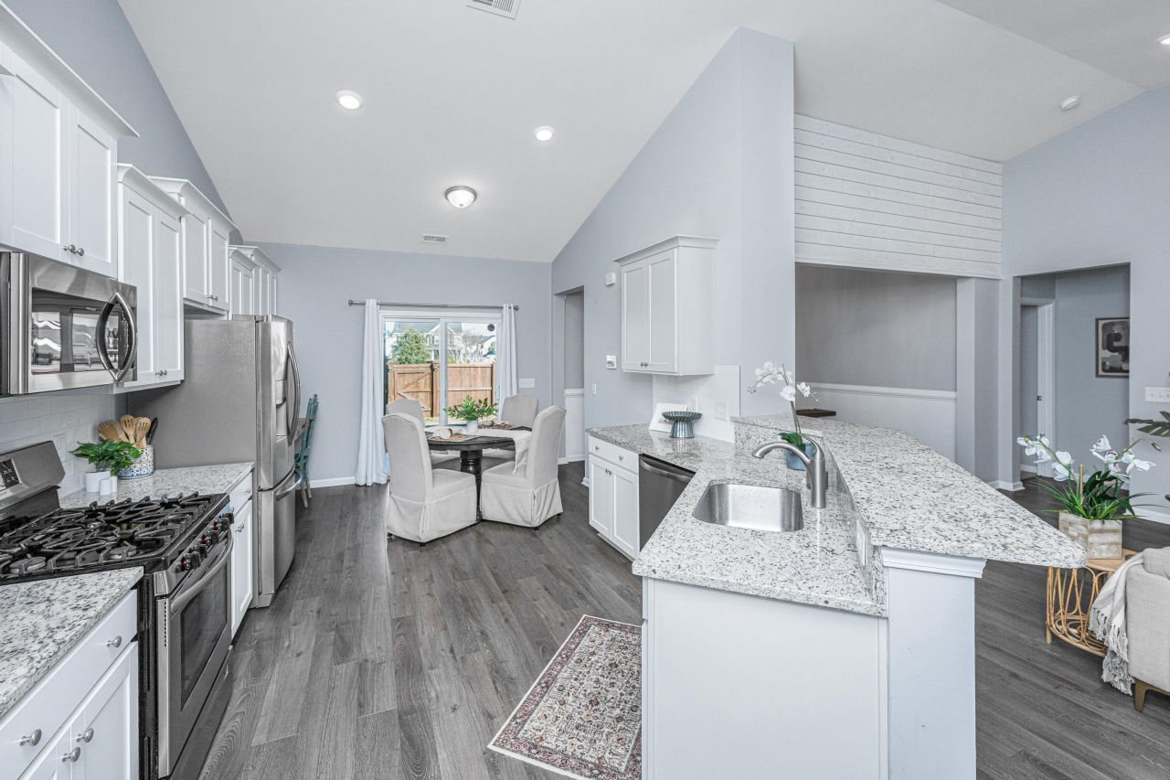 226 Firewheel Court Photo 8