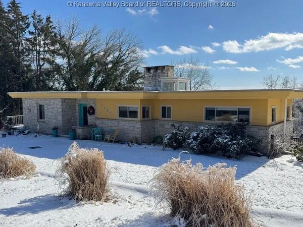 2307 Fairfax Road, South Charleston, WV 25303