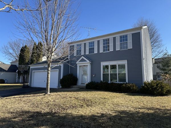 1321 Big Sur Parkway, Algonquin, IL 60102