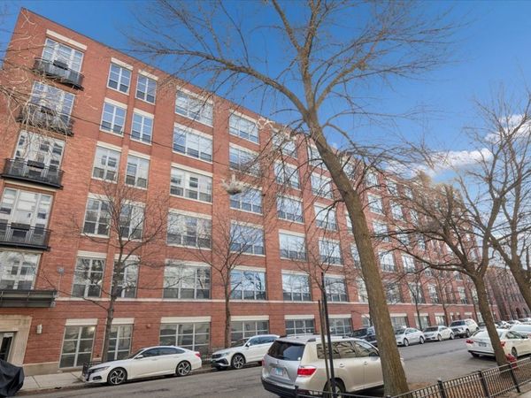 1735 N Paulina Street, Unit 214, Chicago, IL 60622