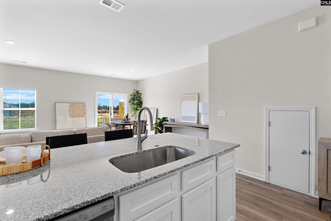 730 Gatestone Lane  Photo 6