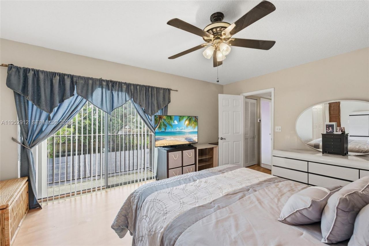 1172 SW 118th Ter, Davie, FL 33325 Photo