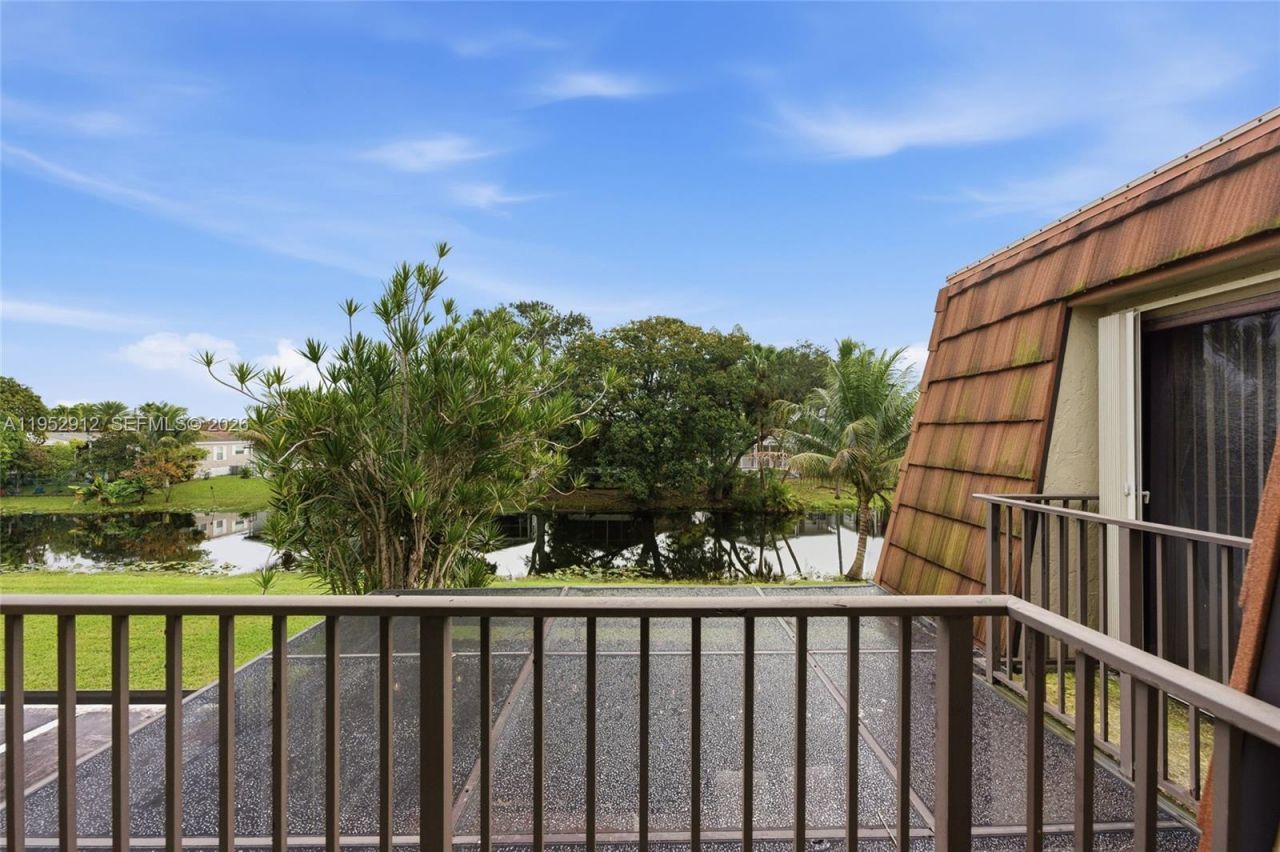 1172 SW 118th Ter, Davie, FL 33325 Photo