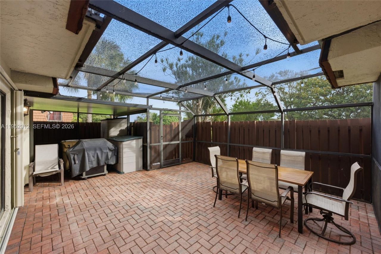 1172 SW 118th Ter, Davie, FL 33325 Photo