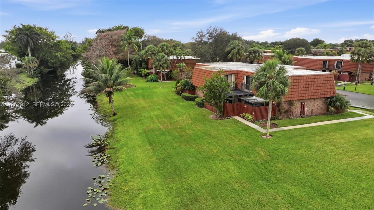 1172 SW 118th Ter, Davie, FL 33325 Photo