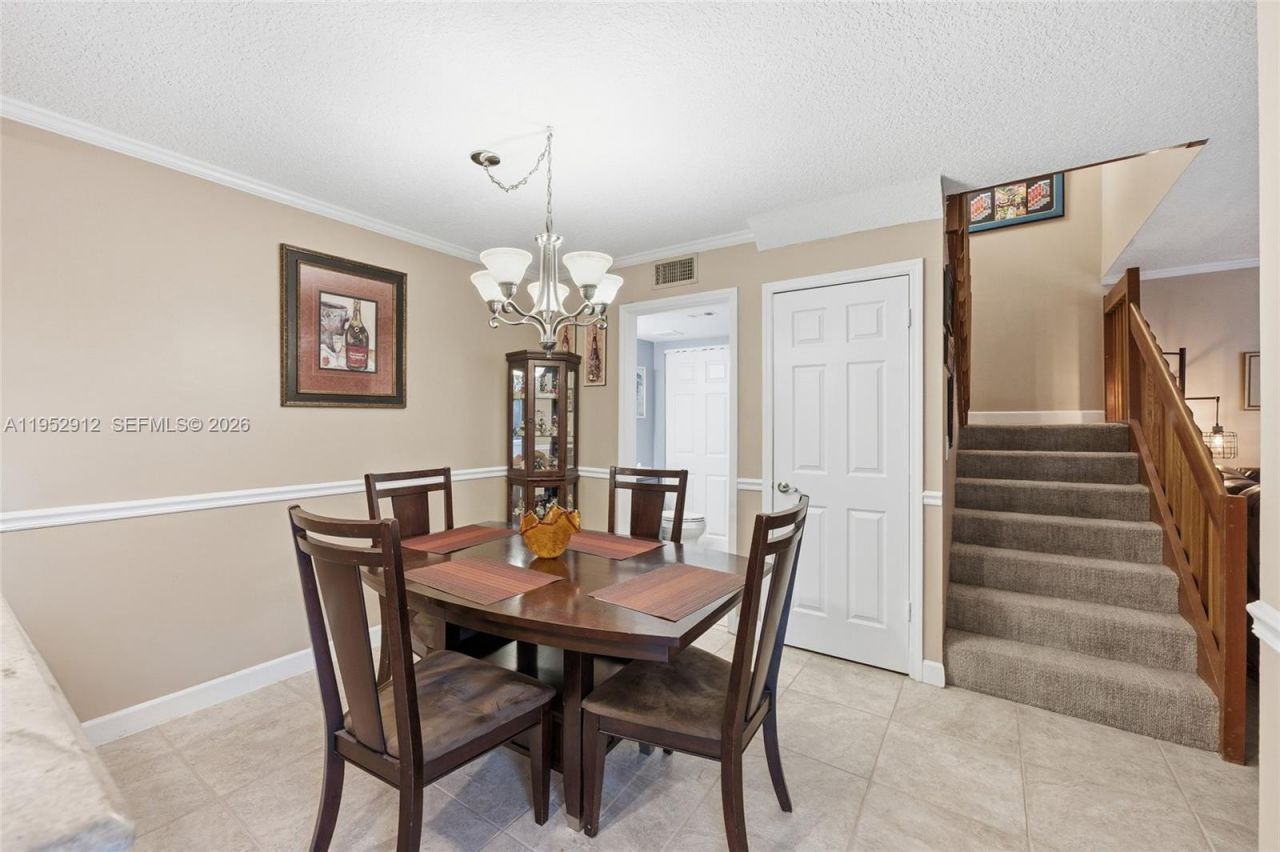 1172 SW 118th Ter, Davie, FL 33325 Photo