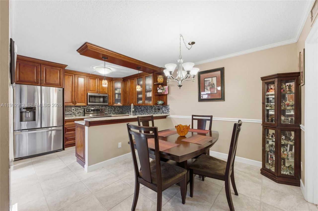 1172 SW 118th Ter, Davie, FL 33325 Photo