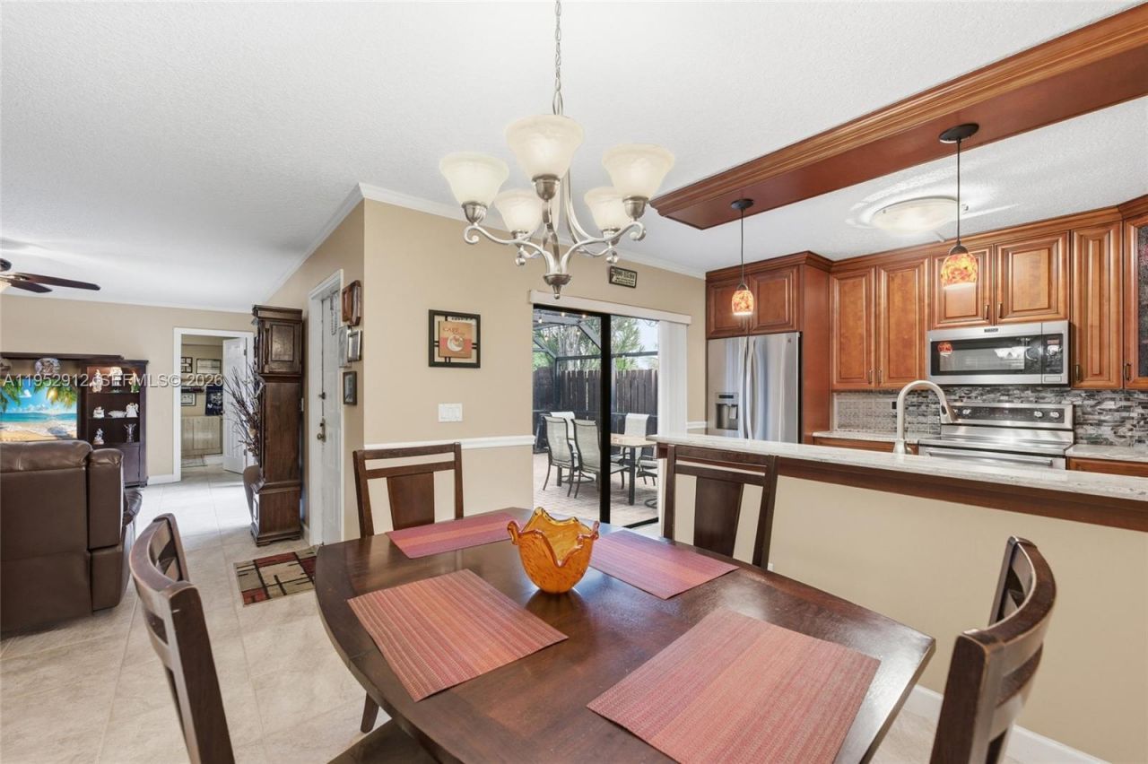 1172 SW 118th Ter, Davie, FL 33325 Photo