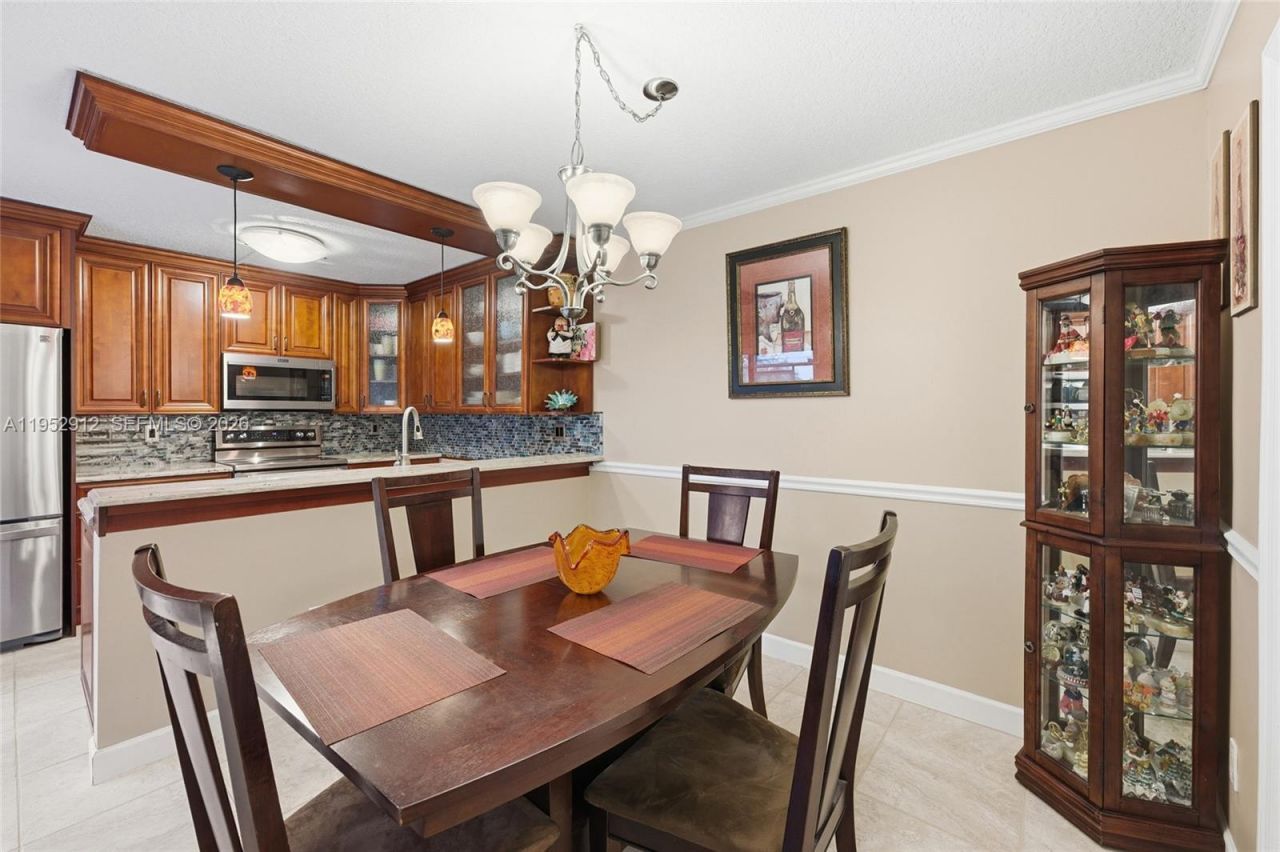 1172 SW 118th Ter, Davie, FL 33325 Photo