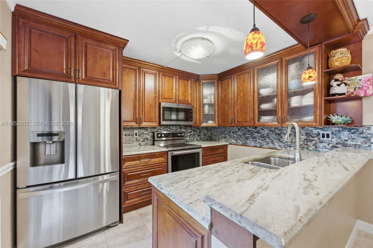 1172 SW 118th Ter, Davie, FL 33325 Photo