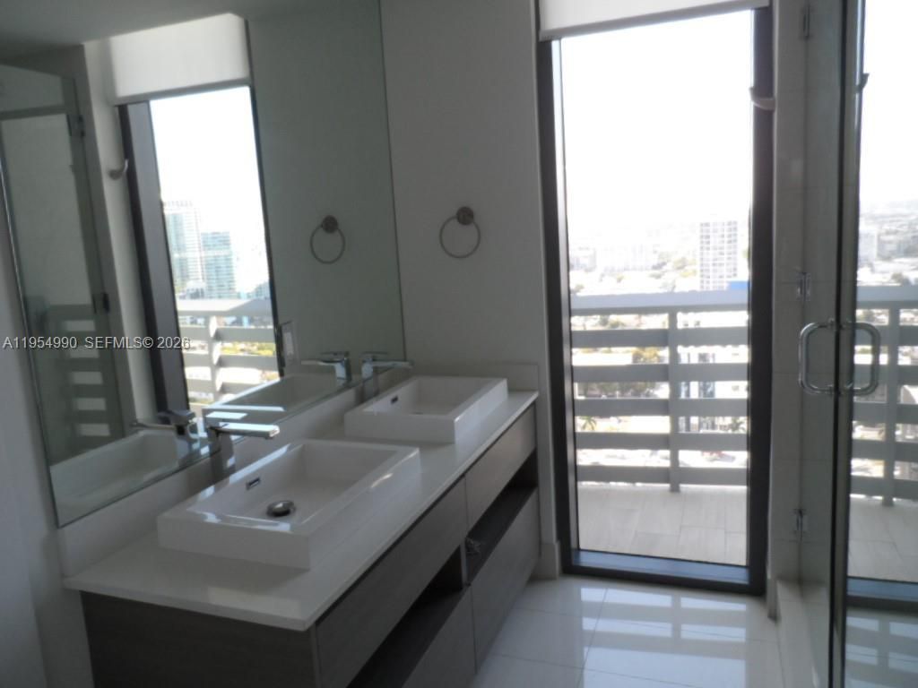 460 NE 28 St, Unit 2501, Miami, FL 33137 Photo