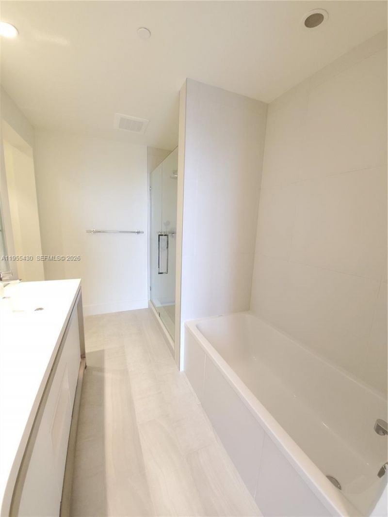 2000 Metropica Way, Unit 1401, Sunrise, FL 33323 Photo