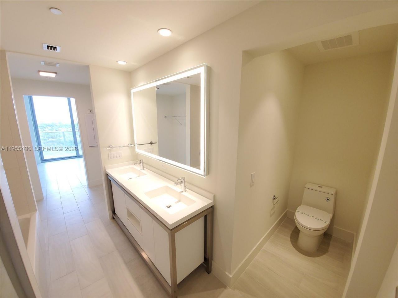 2000 Metropica Way, Unit 1401, Sunrise, FL 33323 Photo
