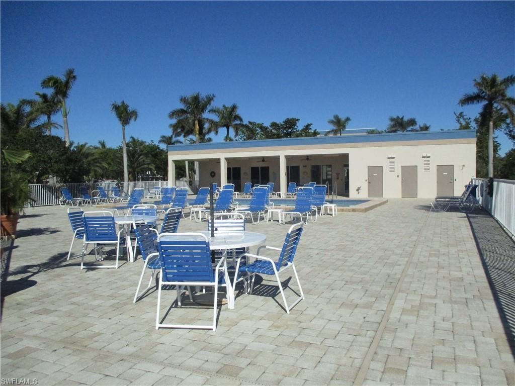 14931 Park Lake Dr, Unit 303, Fort Myers, FL 33919 Photo