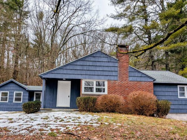 9659 Ny-22 , Hillsdale, NY 12529