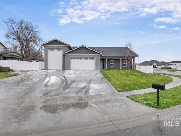1980 Scotch Pine Dr., Middleton, ID 83644