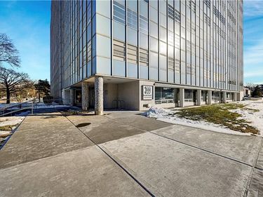 333 W MEYER Boulevard, Unit 214, Kansas City, MO 64113