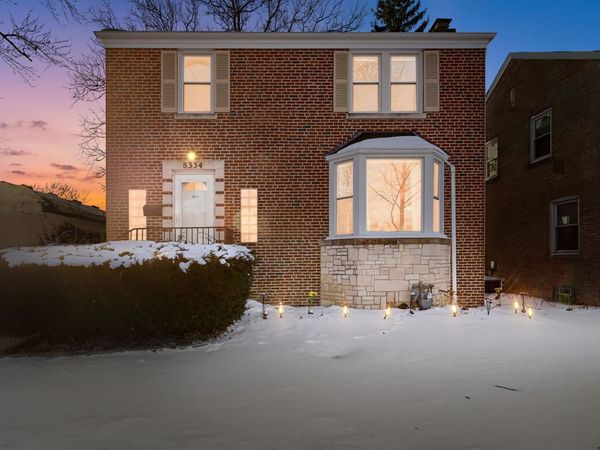 8334 Harding Avenue, Skokie, IL 60076