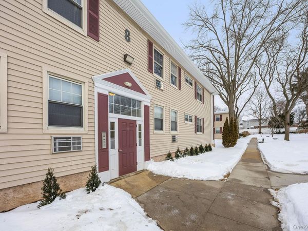 324 Post Avenue, Unit 8F, Westbury, NY 11590