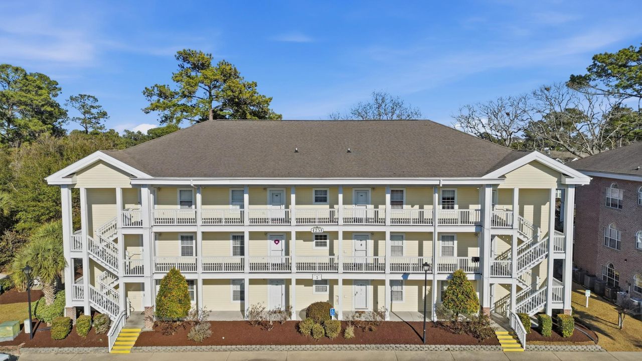 4251 Hibiscus Dr. Photo 4