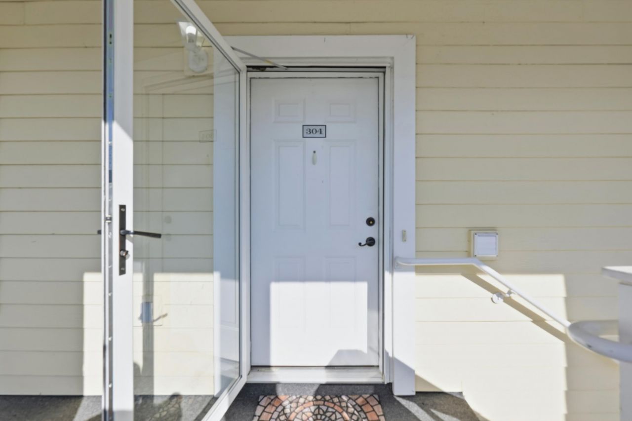 4251 Hibiscus Dr. Photo 7