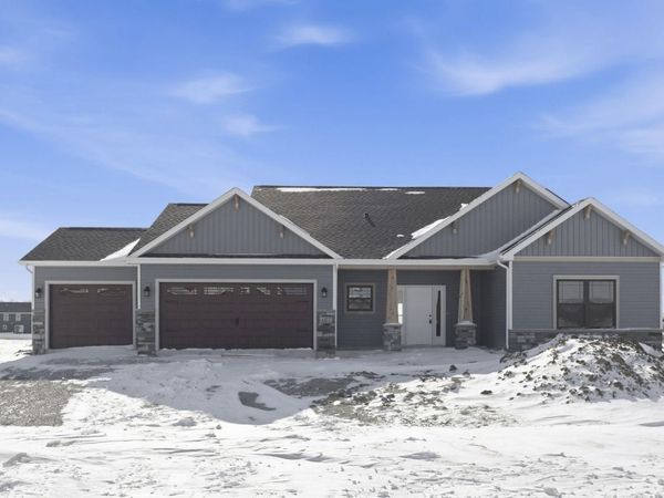 4877 Silverstone Passage, Fort Wayne, IN 46818