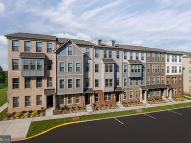 1109B DABNEY DRIVE, MANASSAS PARK, VA 20111