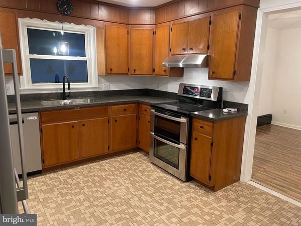 44 CHESTNUT STREET, REINHOLDS, PA 17569