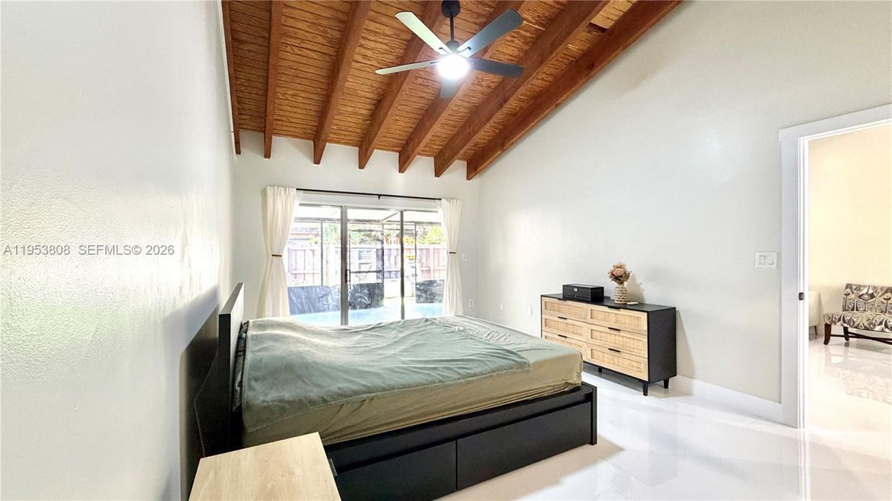 10271 Oleander Ct, Pembroke Pines, FL 33026 Photo