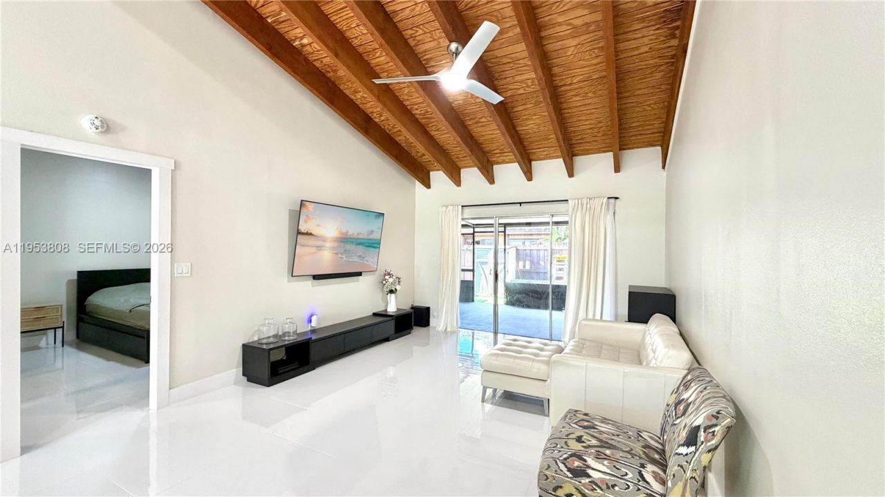 10271 Oleander Ct, Pembroke Pines, FL 33026 Photo