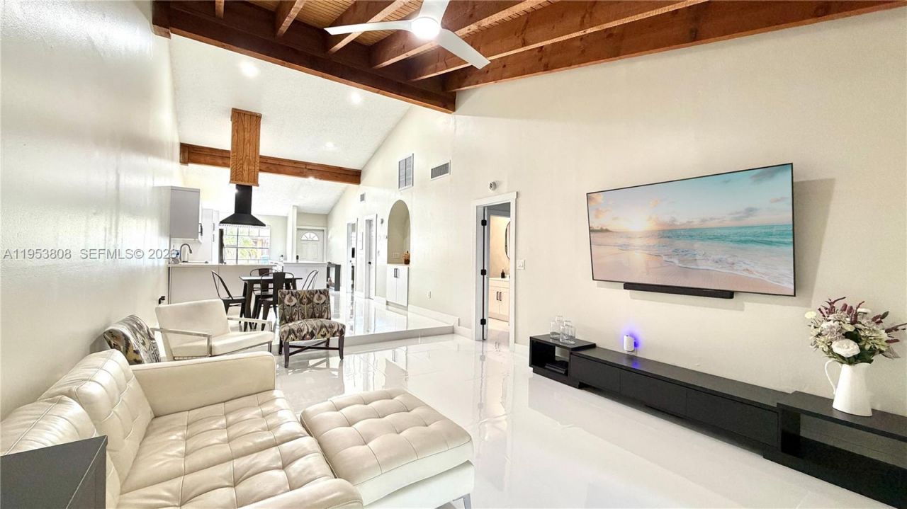 10271 Oleander Ct, Pembroke Pines, FL 33026 Photo