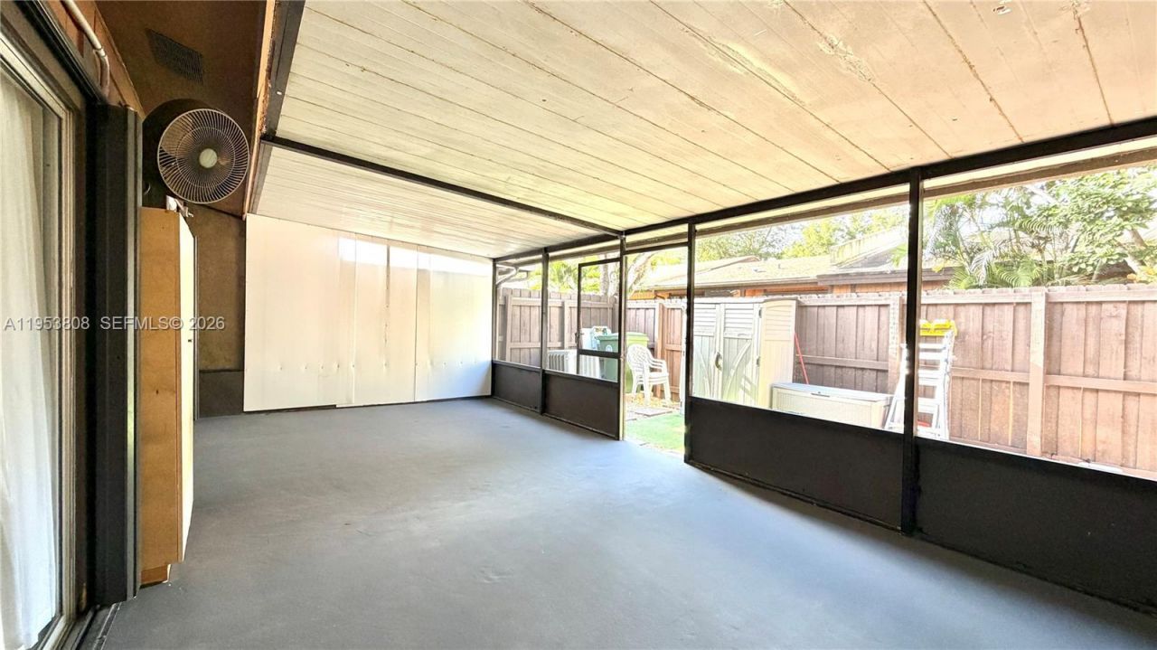 10271 Oleander Ct, Pembroke Pines, FL 33026 Photo