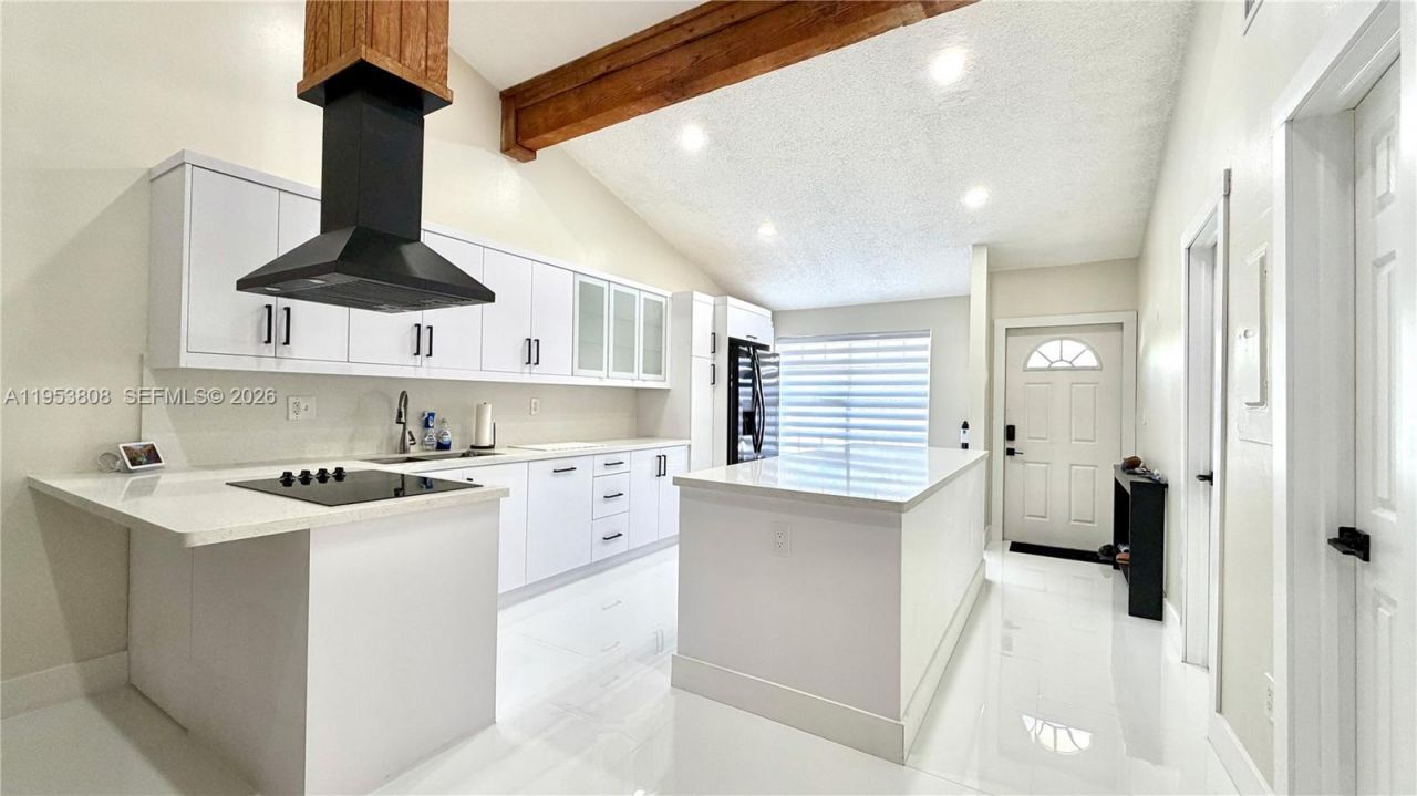 10271 Oleander Ct, Pembroke Pines, FL 33026 Photo