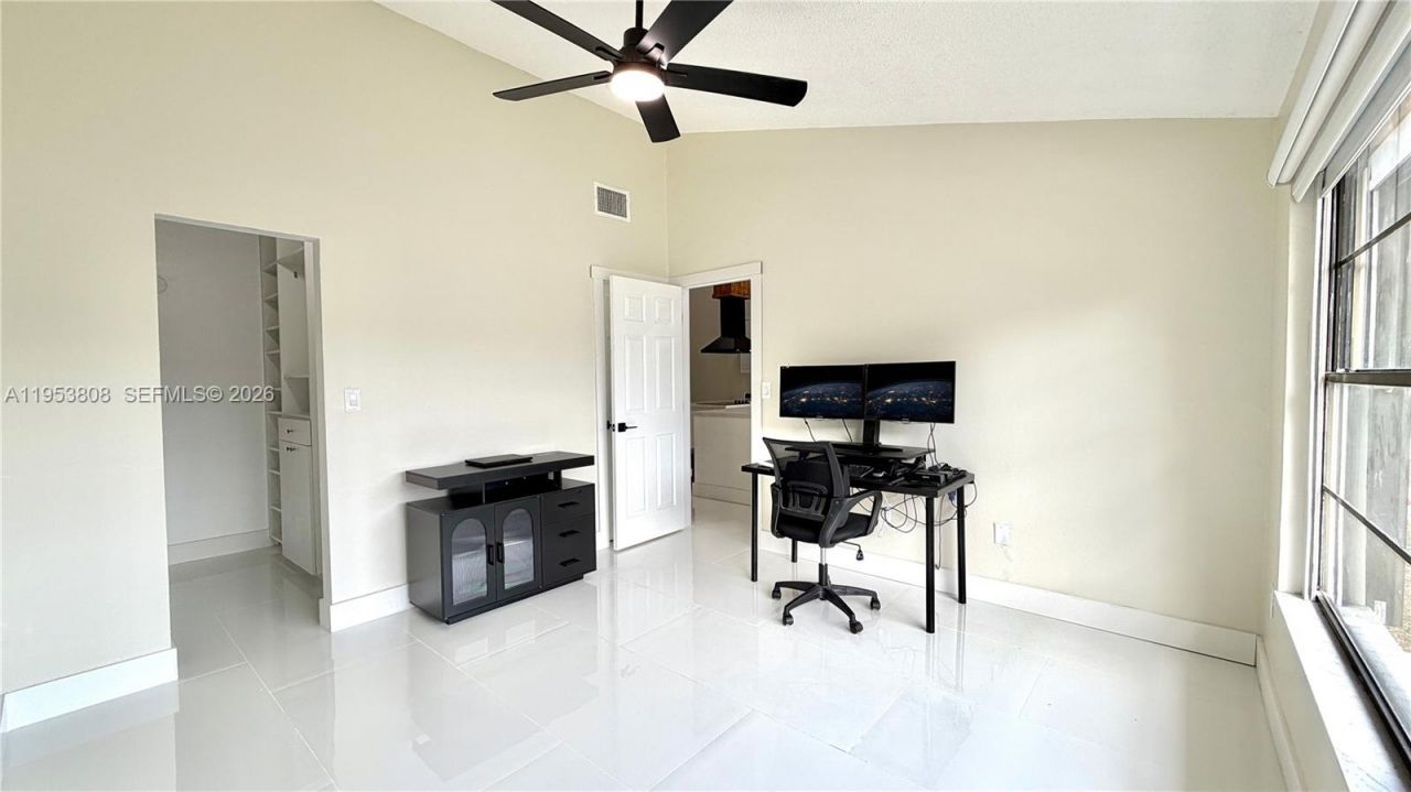 10271 Oleander Ct, Pembroke Pines, FL 33026 Photo