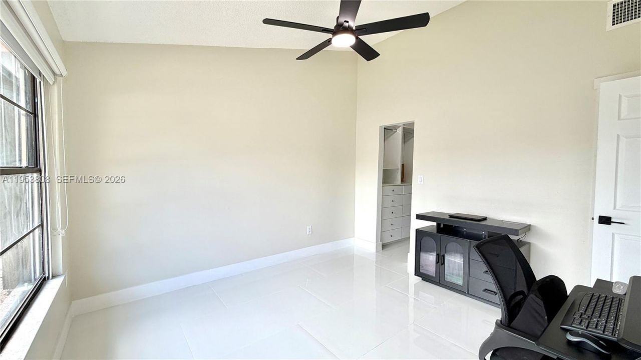 10271 Oleander Ct, Pembroke Pines, FL 33026 Photo