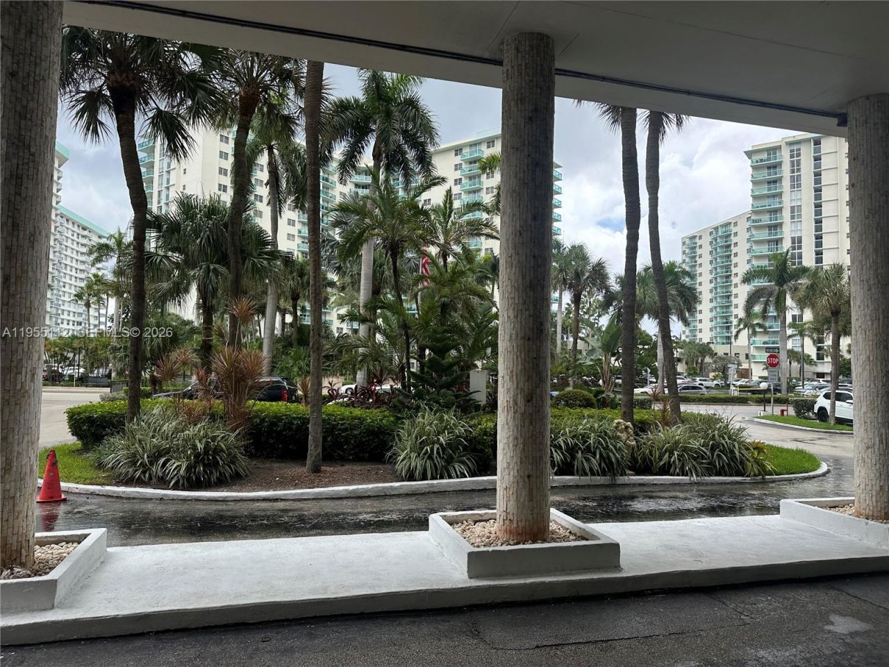 3800 S Ocean Dr, Unit 1008, Hollywood, FL 33019 Photo