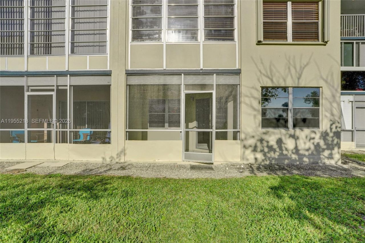 900 SW 128th Ave, Unit 103D, Pembroke Pines, FL 33027 Photo