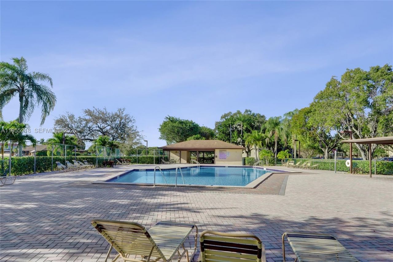 900 SW 128th Ave, Unit 103D, Pembroke Pines, FL 33027 Photo