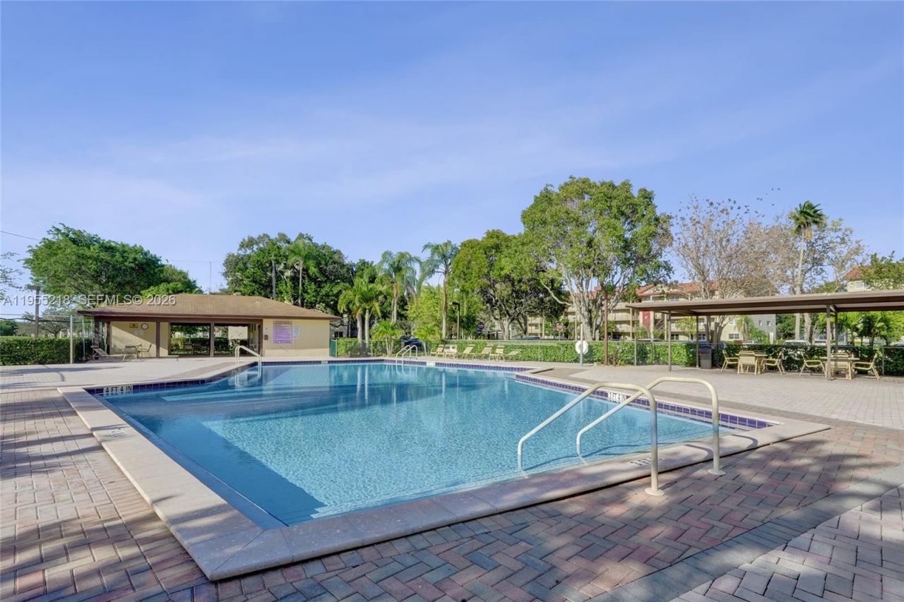 900 SW 128th Ave, Unit 103D, Pembroke Pines, FL 33027 Photo