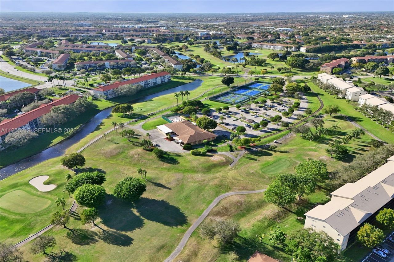 900 SW 128th Ave, Unit 103D, Pembroke Pines, FL 33027 Photo