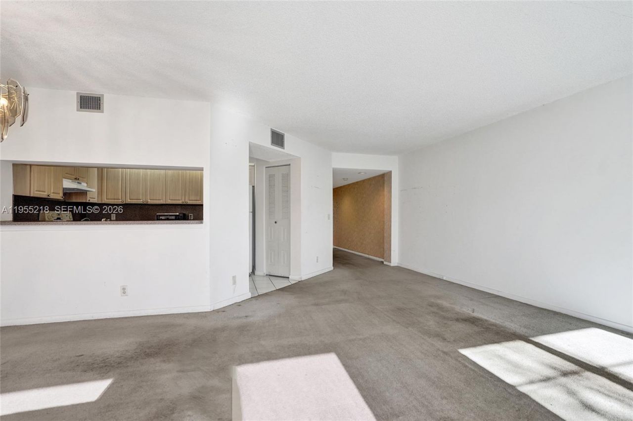 900 SW 128th Ave, Unit 103D, Pembroke Pines, FL 33027 Photo