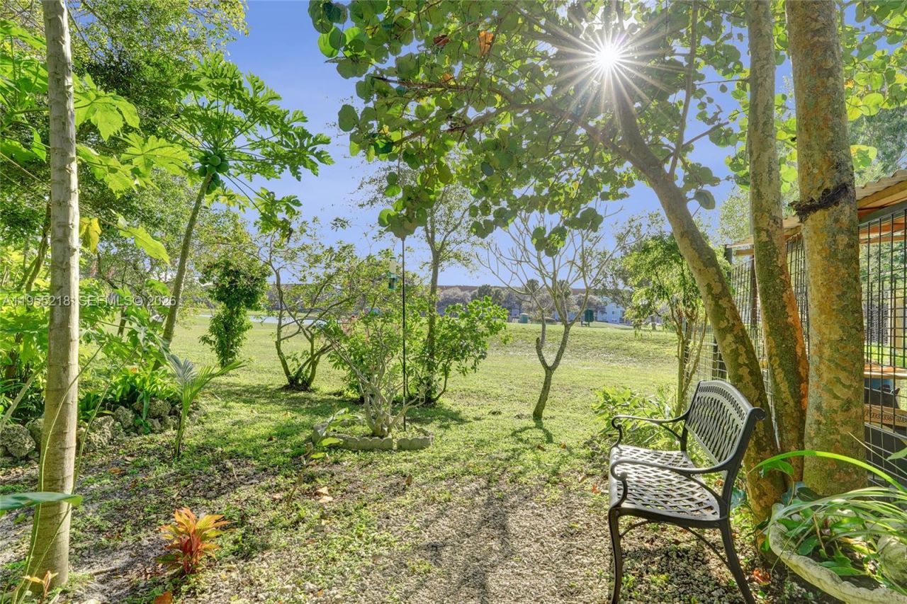 900 SW 128th Ave, Unit 103D, Pembroke Pines, FL 33027 Photo